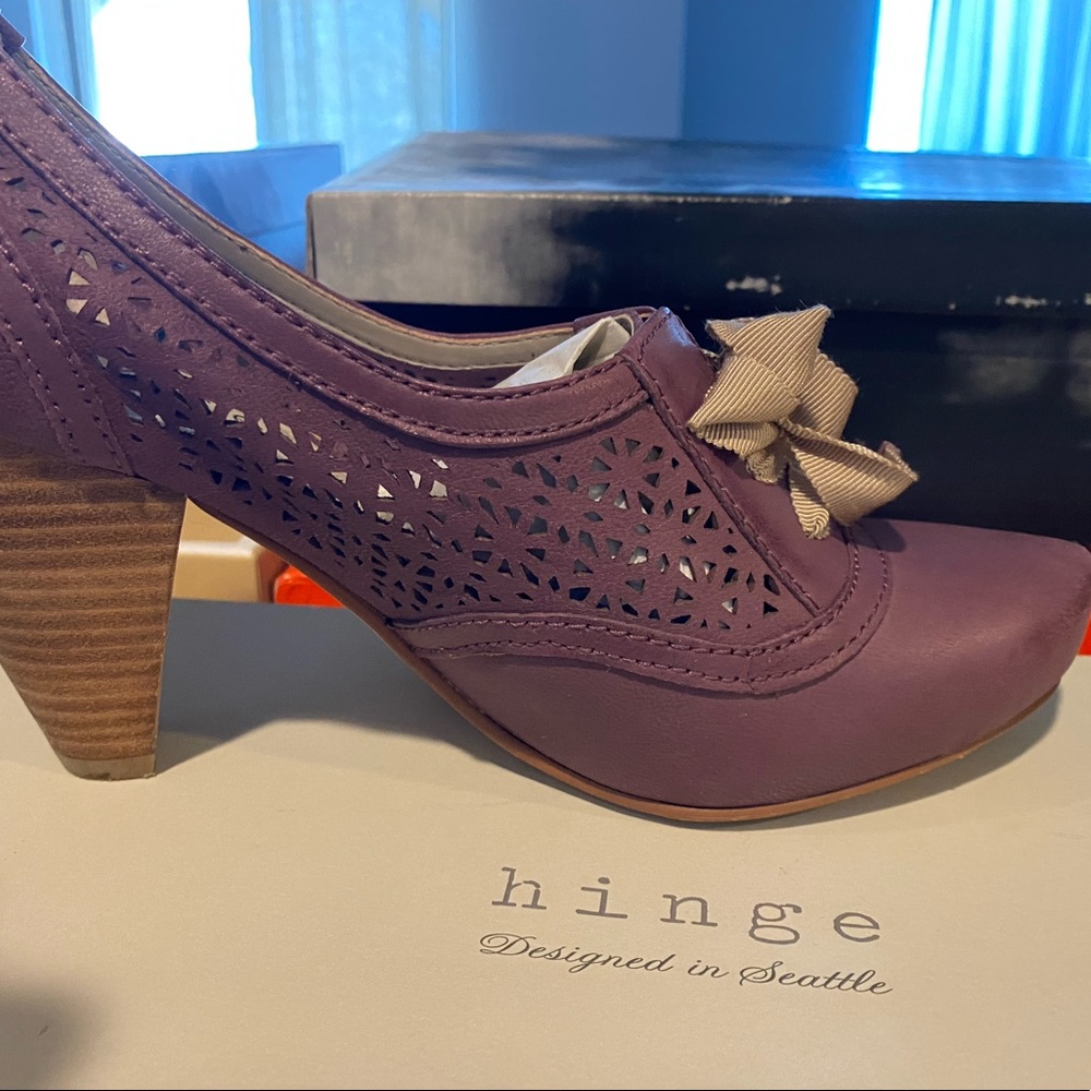 Hinge ( Designed In Seattle) Berry Bootie Size 7 M - image 1